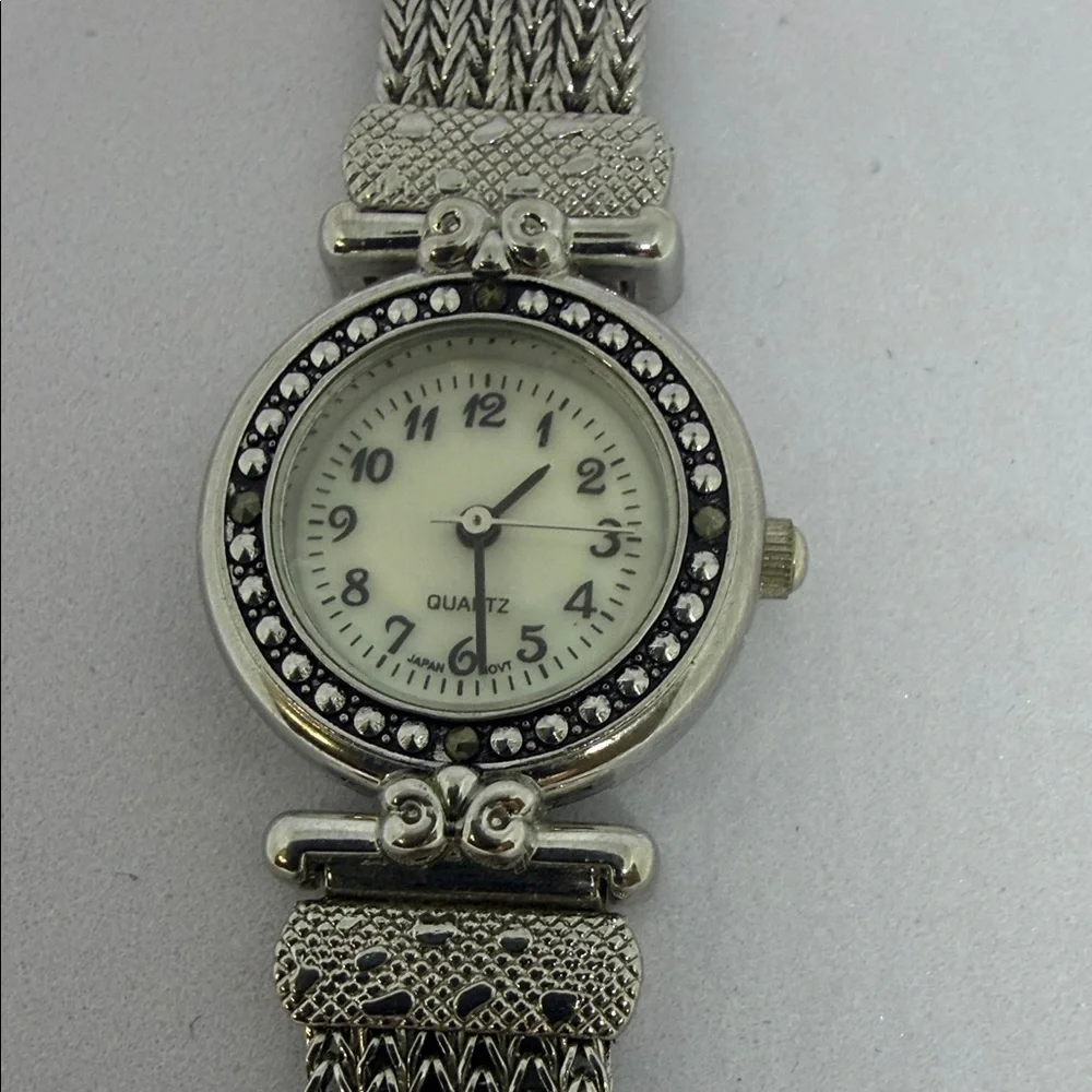 Vintage Silver Watch with Multi Chain Japan movt